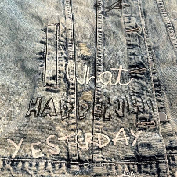 Jella c denim distressed stonewashed jean jacket NWT S - Picture 10 of 12